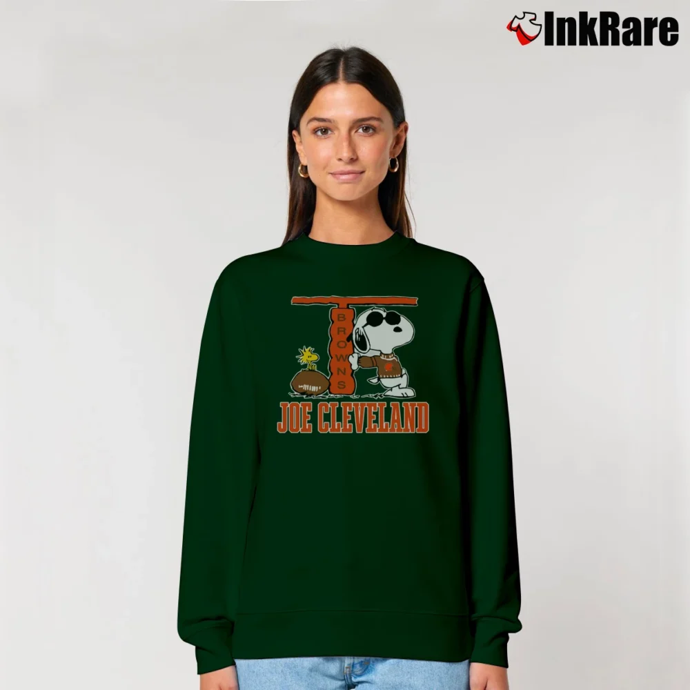Women’s 1970s 1980s Cleveland Browns Snoopy Relaxed Sweatshirt in forest green | Soft, Laid-Back Vibe
