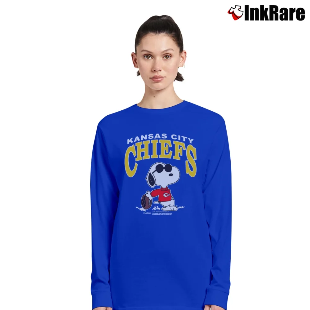 Women’s 1970s Snoopy Kansas City Chiefs Long-Sleeve Top in royal blue | Sleek, Versatile, All-Season