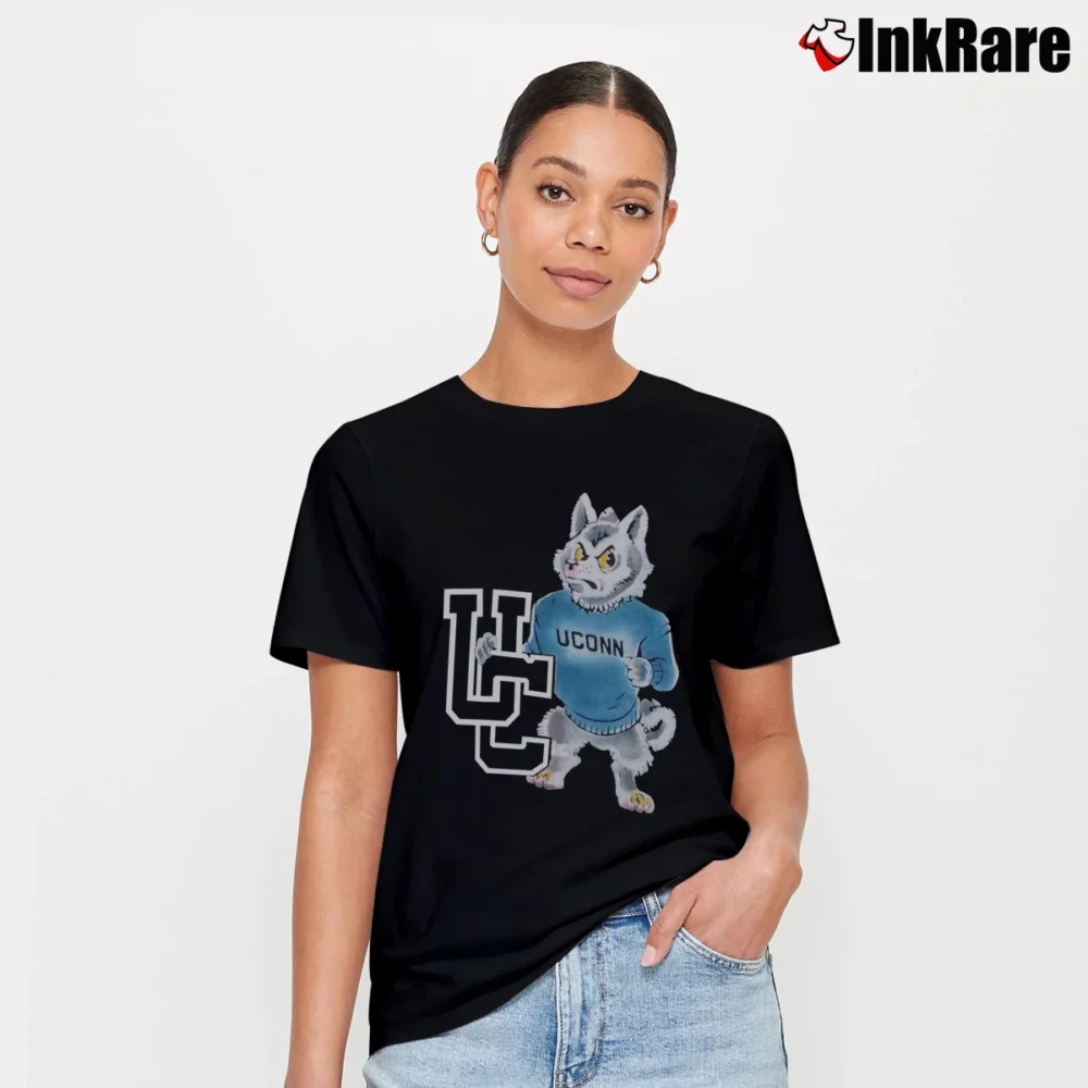 Women’s 1970s Uconn Huskies Flock Print Vintage Signature T-Shirt in black | Soft, Flattering Fit