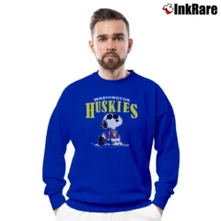 Men’s 1970s Washington Huskies Snoopy Crewneck Sweatshirt in royal blue | Cozy Fabric, Clean Style