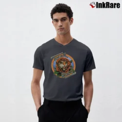 Men’s 1977 Tiger Rose Robert Hunter Rock Band V-Neck Tee in charcoal | Sharp, Breathable, Everyday Staple