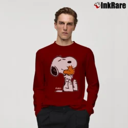 Men’s 1980s Snoopy Woodstock Hugging Long-Sleeve Shirt in maroon | Sleek, Lightweight, Year-Round Wear