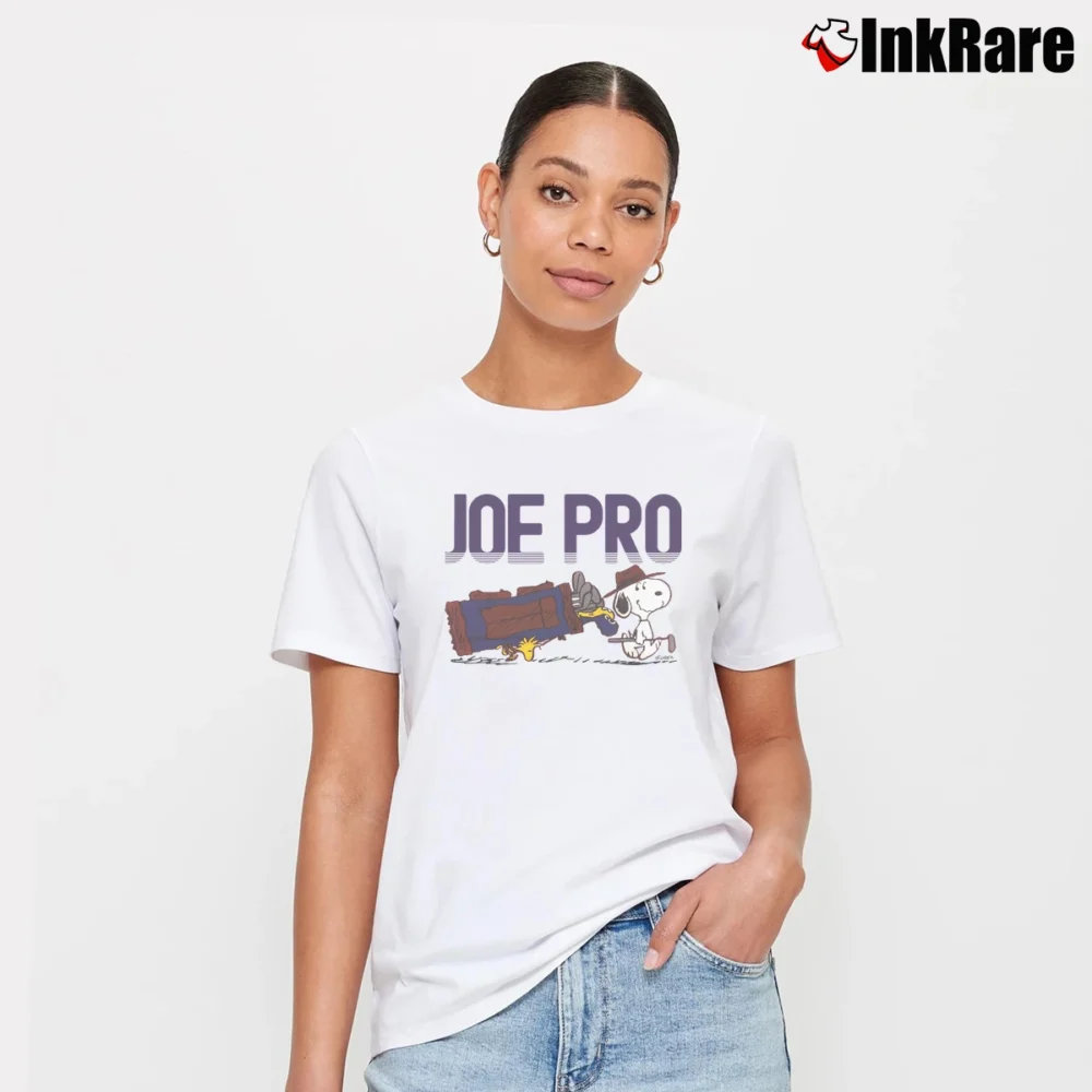 Women’s 1985 Snoopy Joe Pro Golf Peanuts Signature T-Shirt in white | Soft, Flattering Fit