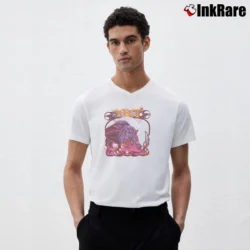 Men’s 1985 Y&T Black Tiger Tour Band V-Neck Tee in white | Sharp, Breathable, Everyday Staple