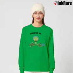 Women’s 1986 Looney Tunes Tweety Bird Long-Sleeve Top in irish green | Sleek, Versatile, All-Season