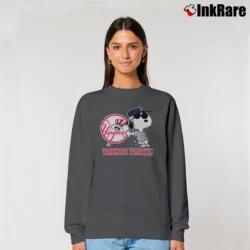 Women’s 1988 Yankees Fanatic Snoopy Relaxed Sweatshirt in charcoal | Soft, Laid-Back Vibe
