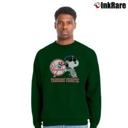 Men’s 1988 Yankees Fanatic Snoopy Crewneck Sweatshirt in forest green | Cozy Fabric, Clean Style