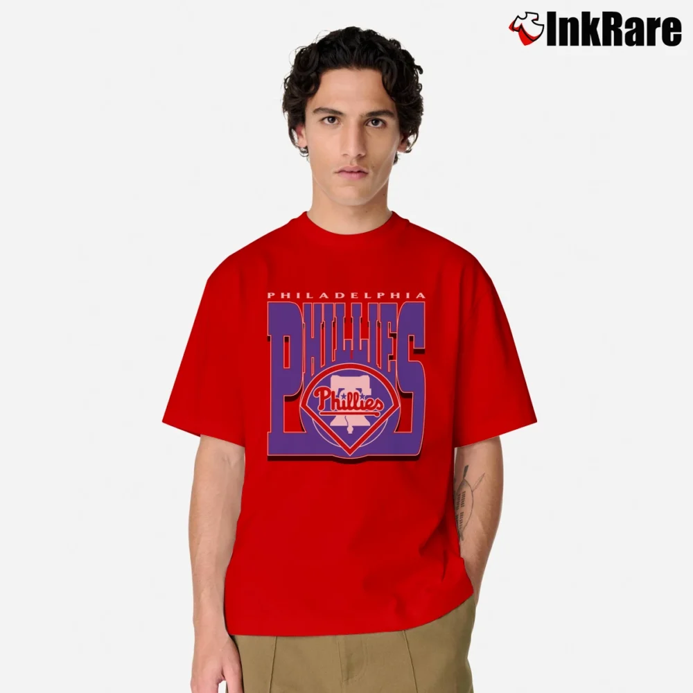 Men’s 1990s Philadelphia Phillies Red Graphic Fan Classic T-Shirt in red | Soft, Breathable Everyday Wear