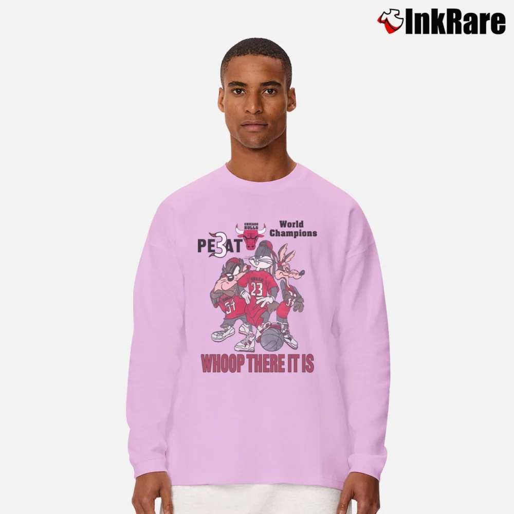 Men’s 1993 Chicago Bulls Looney Tunes 3 Peat Whoop There It Is World Champions Long-Sleeve Shirt in light pink | Sleek, Lightweight, Year-Round Wear