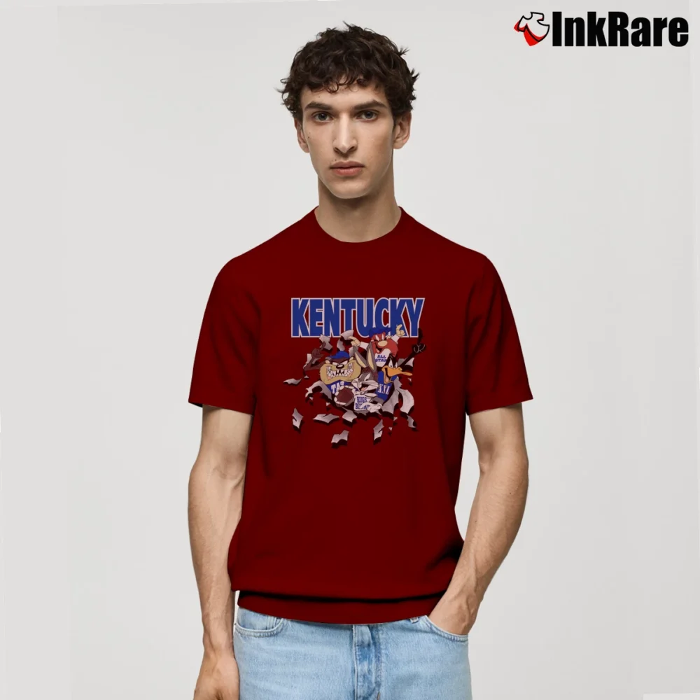 Men’s 1994 University Of Kentucky Looney Tunes Classic T-Shirt in maroon | Soft, Breathable Everyday Wear