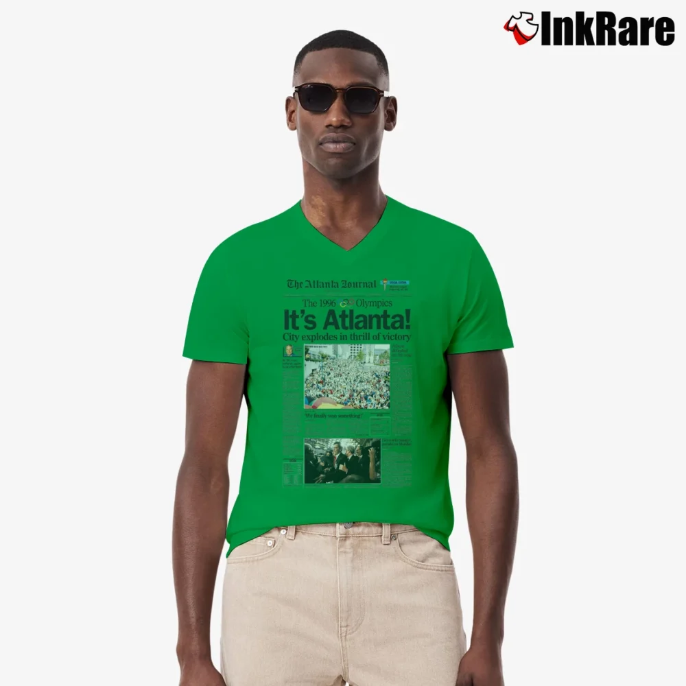 Men’s 1996 Atlanta Olympics Newspaper V-Neck Tee in irish green | Sharp, Breathable, Everyday Staple