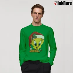 Men’s 1998 Tweety Bird Santa Claus Looney Tunes Christmas Long-Sleeve Shirt in irish green | Sleek, Lightweight, Year-Round Wear