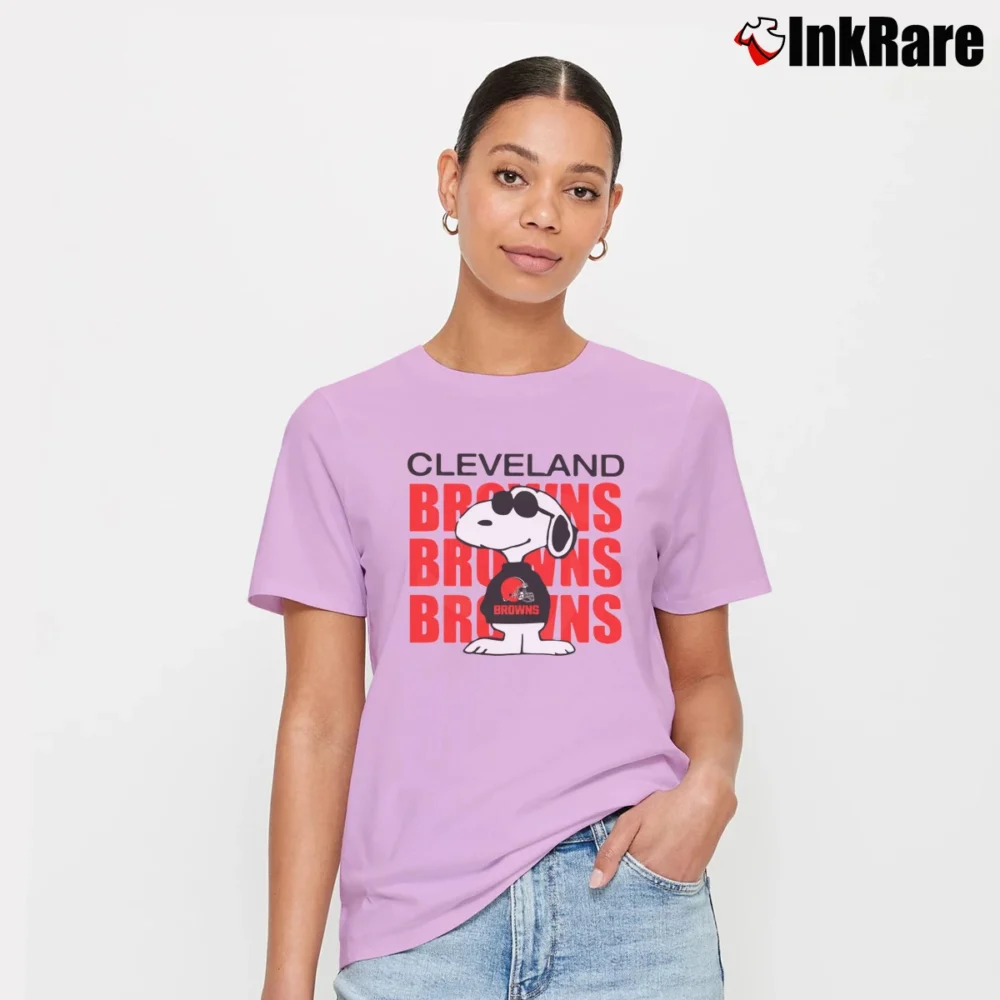 Women’s 80s Cleveland Browns Snoopy NFL Football Signature T-Shirt in light pink | Soft, Flattering Fit
