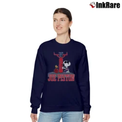 Women’s 80s Snoopy Detroit Pistons Sports Relaxed Sweatshirt in navy | Soft, Laid-Back Vibe