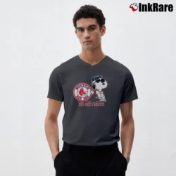 Men’s 80s Snoopy Red Sox Fanatic Baseball Fan V-Neck Tee in charcoal | Sharp, Breathable, Everyday Staple