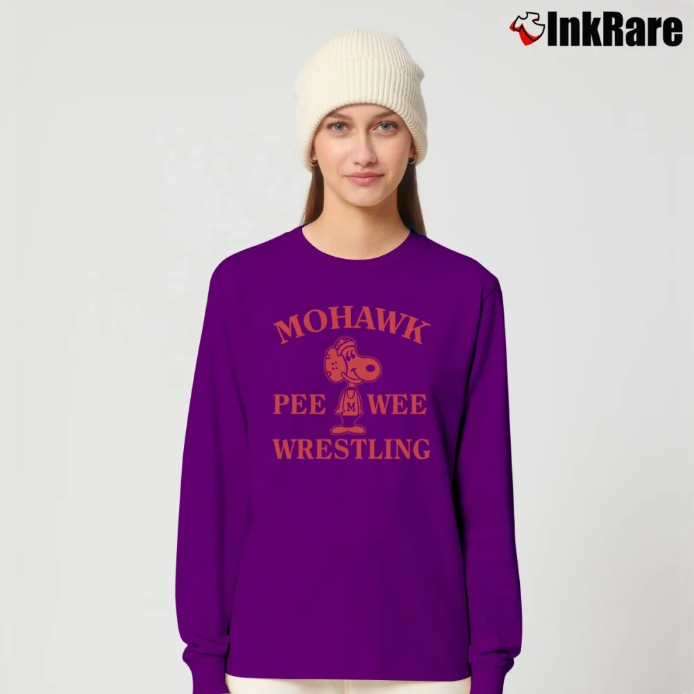 Women’s 80s Snoopy Wrestling Long-Sleeve Top in purple | Sleek, Versatile, All-Season