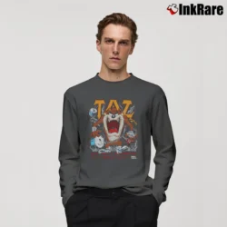 Men’s 80s Tazmania Looney Tunes Big Screen Cartoon Long-Sleeve Shirt in charcoal | Sleek, Lightweight, Year-Round Wear