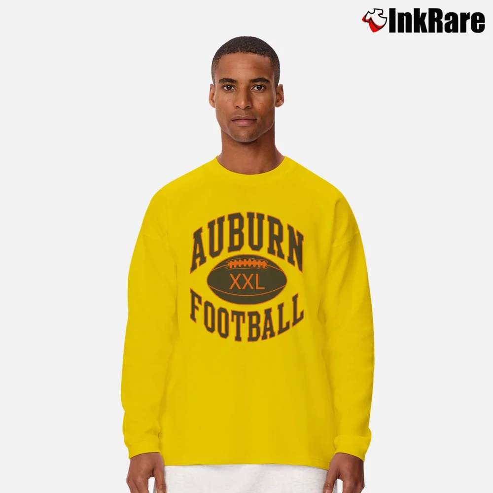 Men’s 90s Auburn Tigers Football Graphic Long-Sleeve Shirt in yellow | Sleek, Lightweight, Year-Round Wear