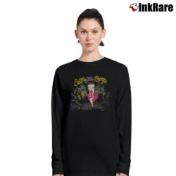 Women’s 90s Betty Boop NYC Graphic Long-Sleeve Top in black | Sleek, Versatile, All-Season
