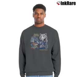 Men’s 90s Busch Gardens Tiger Native American Graphic Crewneck Sweatshirt in charcoal | Cozy Fabric, Clean Style