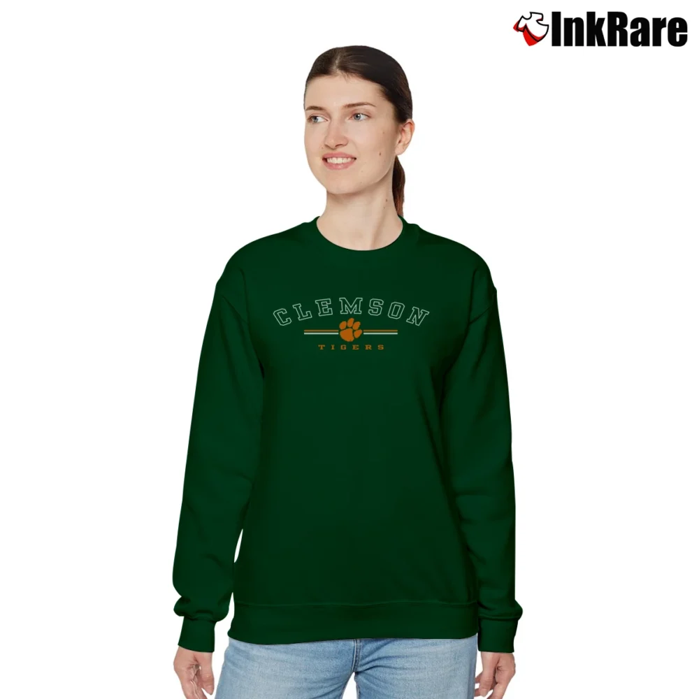 Women’s 90s Clemson Tigers University Relaxed Sweatshirt in forest green | Soft, Laid-Back Vibe