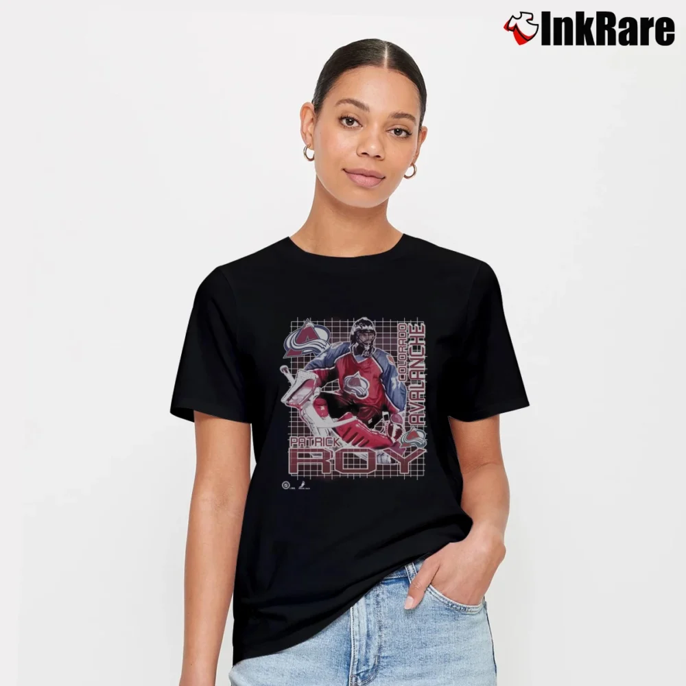Women’s 90s Colorado Avalanche Patrick Roy Signature T-Shirt in black | Soft, Flattering Fit