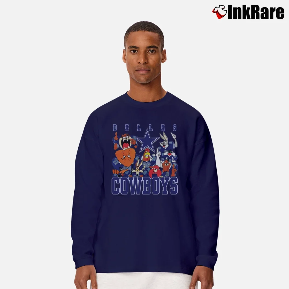 Men’s 90s Dallas Cowboys Bugs Bunny Taz Looney Tunes Long-Sleeve Shirt in navy | Sleek, Lightweight, Year-Round Wear