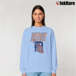 Women’s 90s Detroit Tigers Retro MLB Graphic Relaxed Sweatshirt in light blue | Soft, Laid-Back Vibe