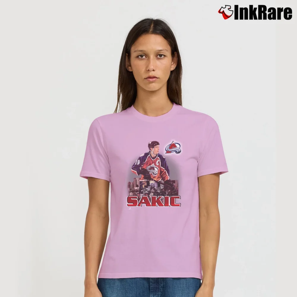 Women’s 90s Joe Sakic Colorado Avalanche Signature T-Shirt in light pink | Soft, Flattering Fit