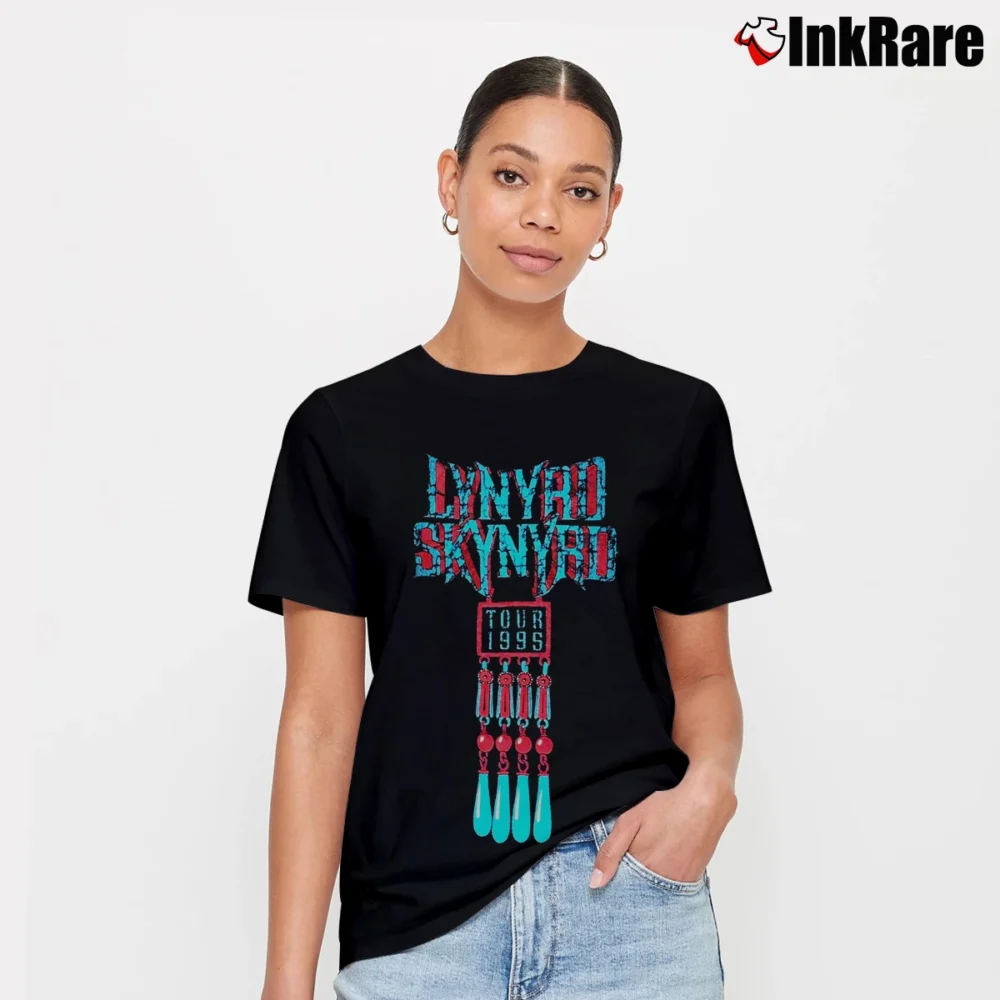 Women’s 90s Lynyrd Skynyrd Band Tour 1995 T-Shirt in black | Soft, Flattering Fit