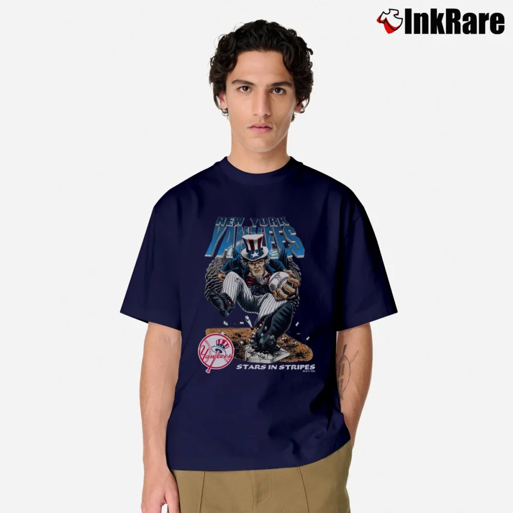 Men’s 90s New York Yankees MLB Baseball Uncle Sam Stars In Stripes Classic T-Shirt in navy | Soft, Breathable Everyday Wear