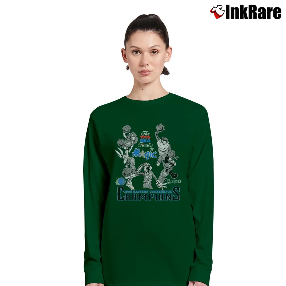 Women’s 90s Orlando Magic Looney Tunes Streetwear Long-Sleeve Top in forest green | Sleek, Versatile, All-Season