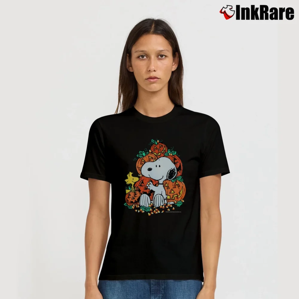 Women’s 90s Snoopy And Woodstock Halloween Fun Signature T-Shirt in black | Soft, Flattering Fit