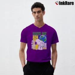 Men’s 90s Snoopy Earth Day Learn About Saving Our Planet 1990 Peanuts Comic V-Neck Tee in purple | Sharp, Breathable, Everyday Staple