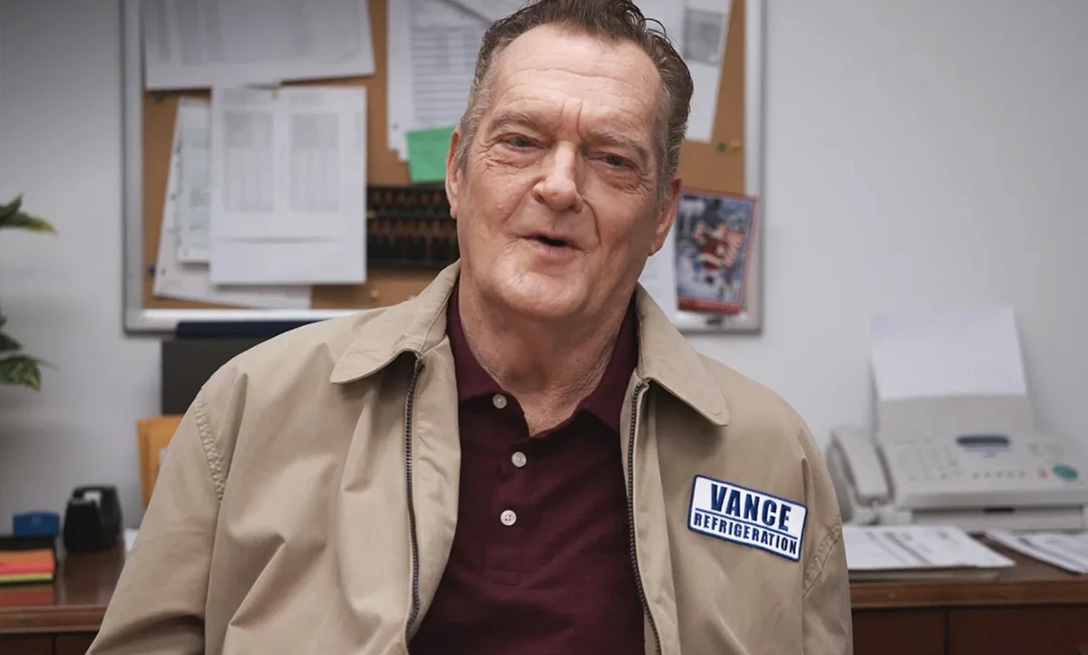 Bob Vance of Vance Refrigeration In The Paper Office Spinoff