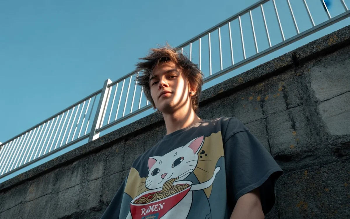 Dive into Anime Ramen and Sushi Graphic Tees for Otaku Foodies