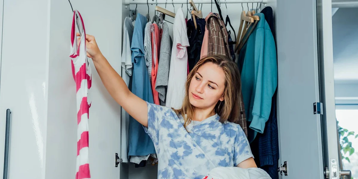 How to Store Graphic T Shirts Properly