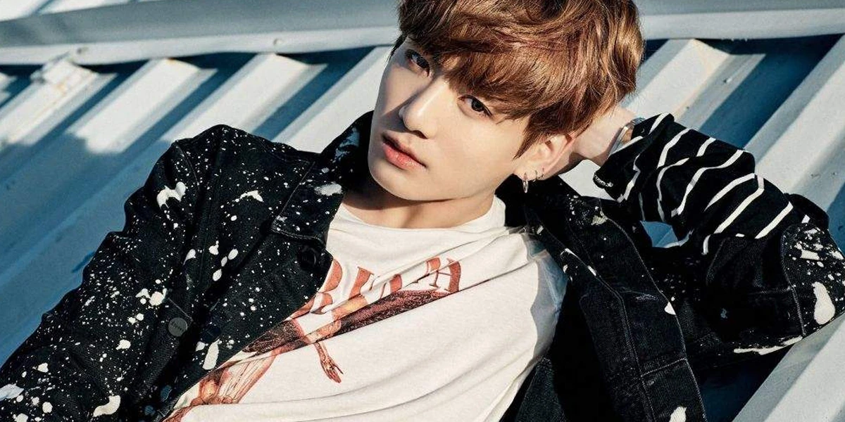 K-Pop Idols Wearing Band T-shirts - Outfit Ideas