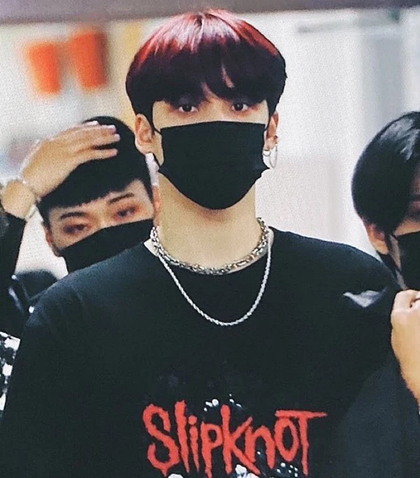 Yunho (ATEEZ) in Slipknot T-Shirt