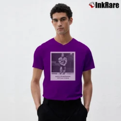 Men’s Arnold Schwarzenegger 1975 Mr Olympia V-Neck Tee in purple | Sharp, Breathable, Everyday Staple