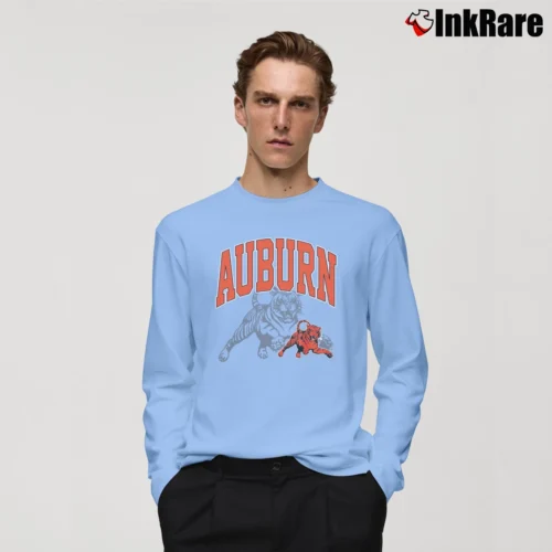 Auburn Tigers Football Men’s Long-Sleeve Tee in light blue – Versatile Layering Men’s Auburn Tigers Football Long-Sleeve Shirt in light blue | Sleek, Lightweight, Year-Round Wear