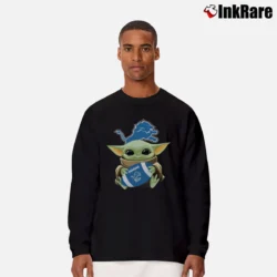 Men’s Baby Yoda Hugs Detroit Lions Football Mandalorian Long-Sleeve Shirt in black | Sleek, Lightweight, Year-Round Wear