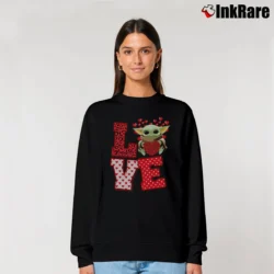 Women’s Baby Yoda Valentine Love Heart Cute Star Wars Relaxed Sweatshirt in black | Soft, Laid-Back Vibe