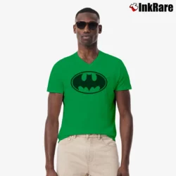Men’s Batman Symbol Classic V-Neck Tee in irish green | Sharp, Breathable, Everyday Staple