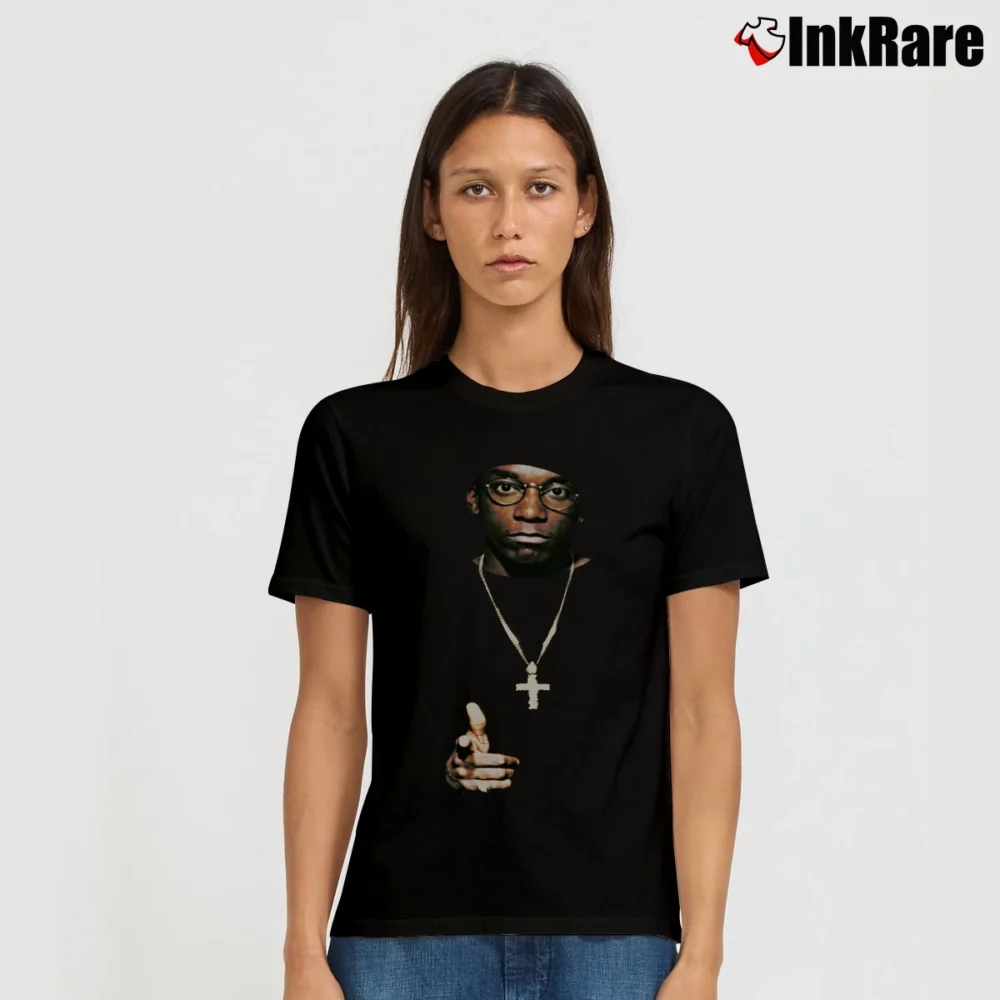 Women’s Big L Picture Signature T-Shirt in black | Soft, Flattering Fit