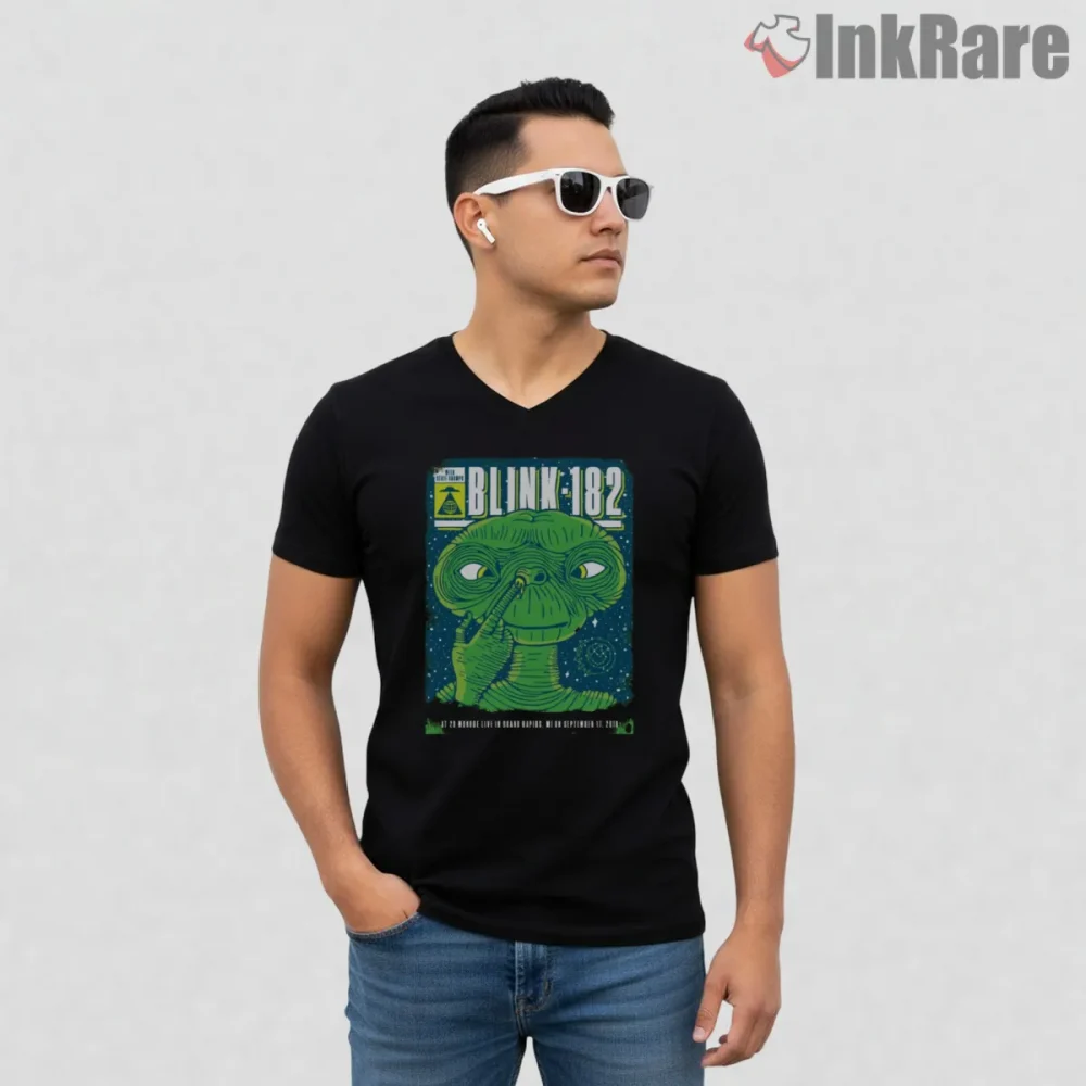 Blink 182 Alien Poster Vintage Concert Style Shirt on black v-neck shirt for men graphic tee