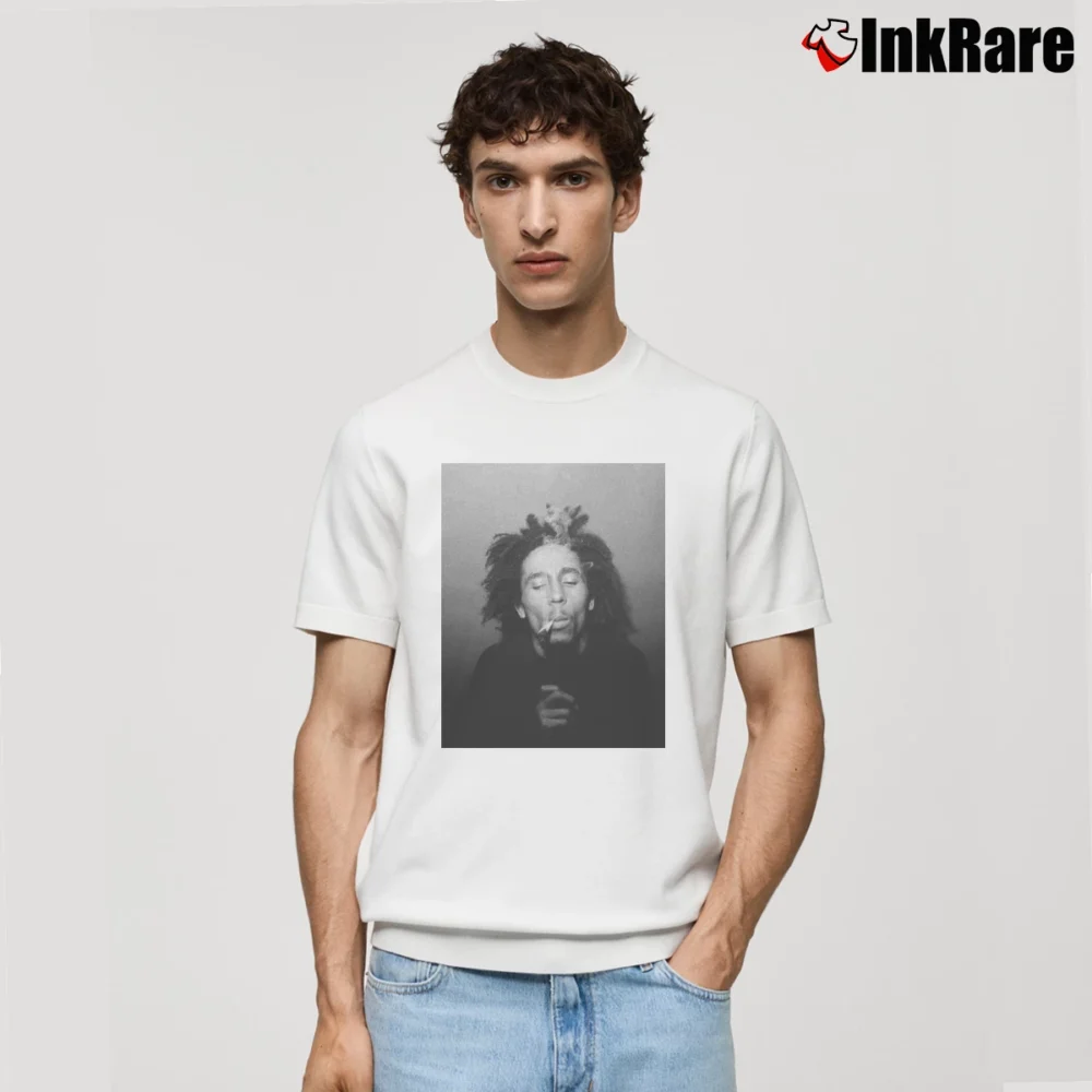 Men’s Bob Marley Smoking Graphic Classic T-Shirt in white | Soft, Breathable Everyday Wear