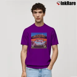 Men’s Boston Dont Look Back Album Classic T-Shirt in purple | Soft, Breathable Everyday Wear