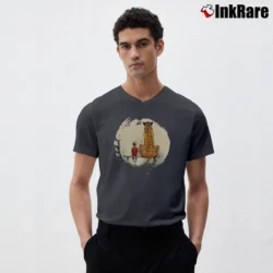 Men’s Calvin And Hobbes Thomas Tiger Bench V-Neck Tee in charcoal | Sharp, Breathable, Everyday Staple