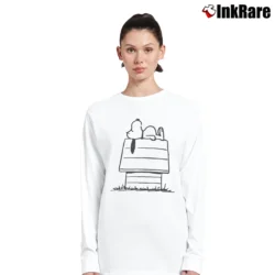 Women’s Charlie Brown Snoopy Doghouse Peanuts Classic Long-Sleeve Top in white | Sleek, Versatile, All-Season